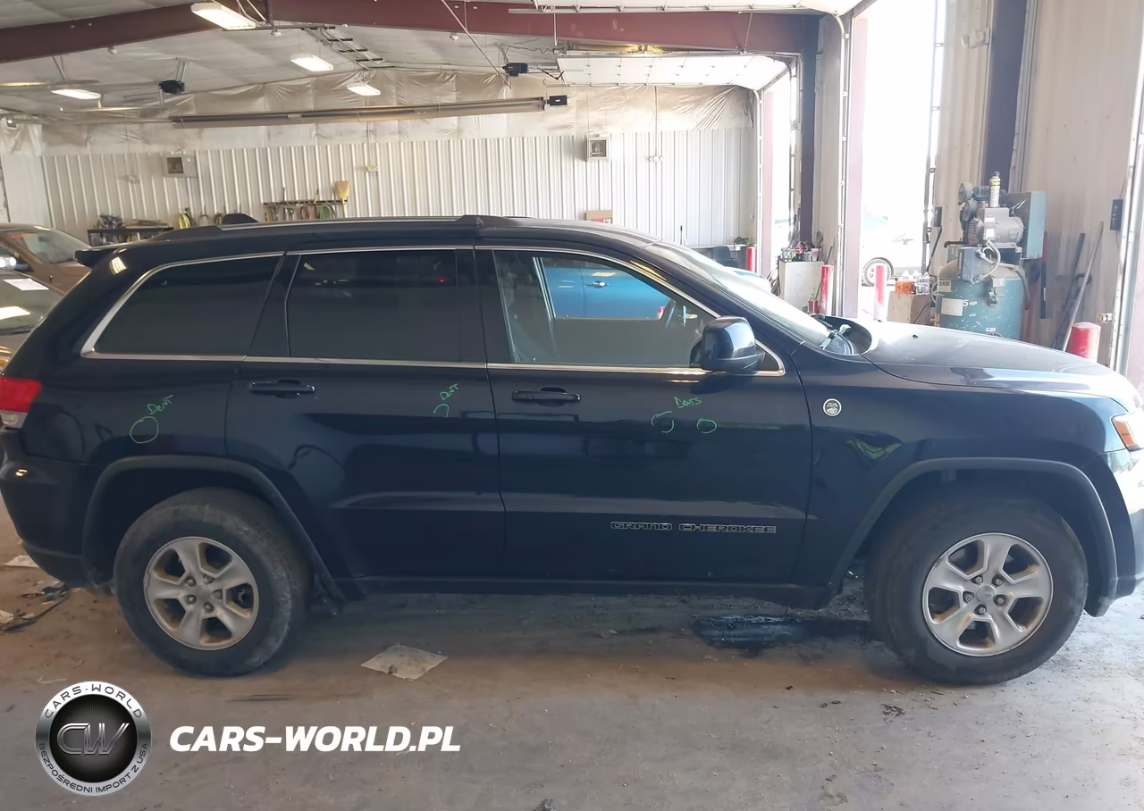 2017 Jeep Grand Cherokee Laredo VIN:1C4RJFAGXHC843605 - 13