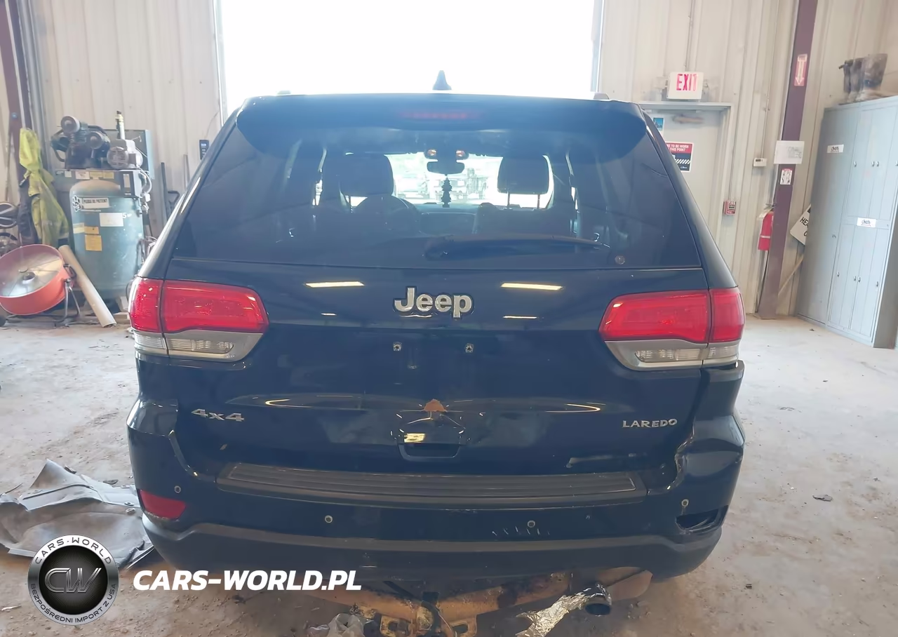 2017 Jeep Grand Cherokee Laredo VIN:1C4RJFAGXHC843605 - 16