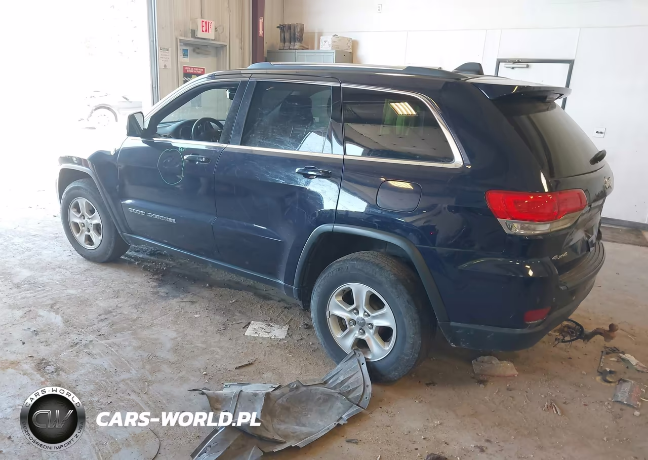 2017 Jeep Grand Cherokee Laredo VIN:1C4RJFAGXHC843605 - 3
