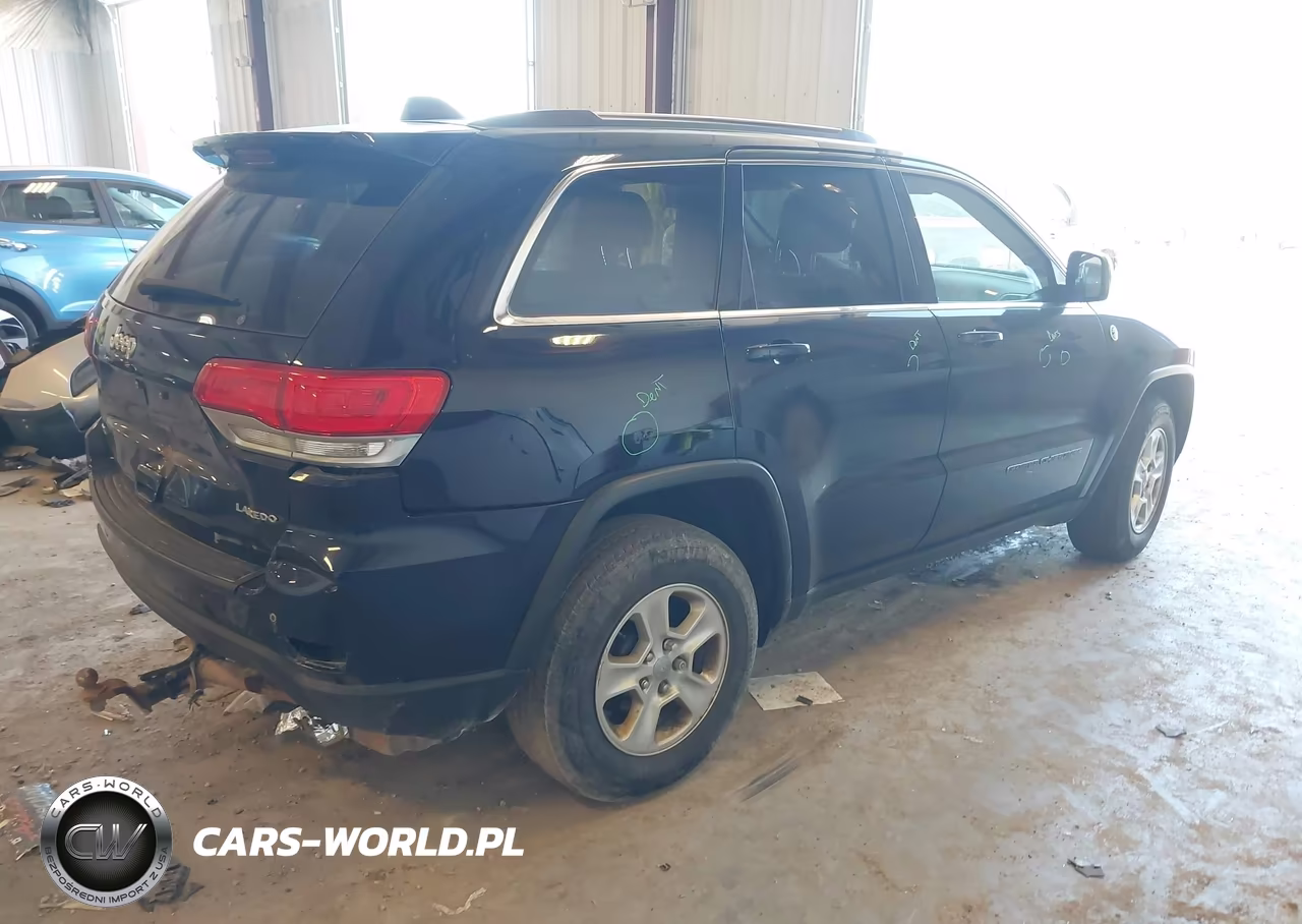 2017 Jeep Grand Cherokee Laredo VIN:1C4RJFAGXHC843605 - 4