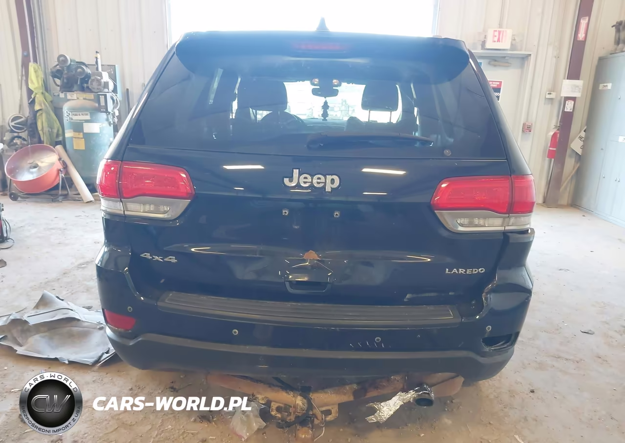 2017 Jeep Grand Cherokee Laredo VIN:1C4RJFAGXHC843605 - 6