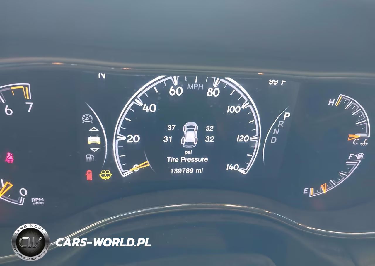 2017 Jeep Grand Cherokee Laredo VIN:1C4RJFAGXHC843605 - 7