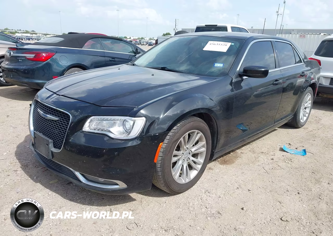 2018 Chrysler 300 Touring VIN:2C3CCAAG9JH331991 - 2