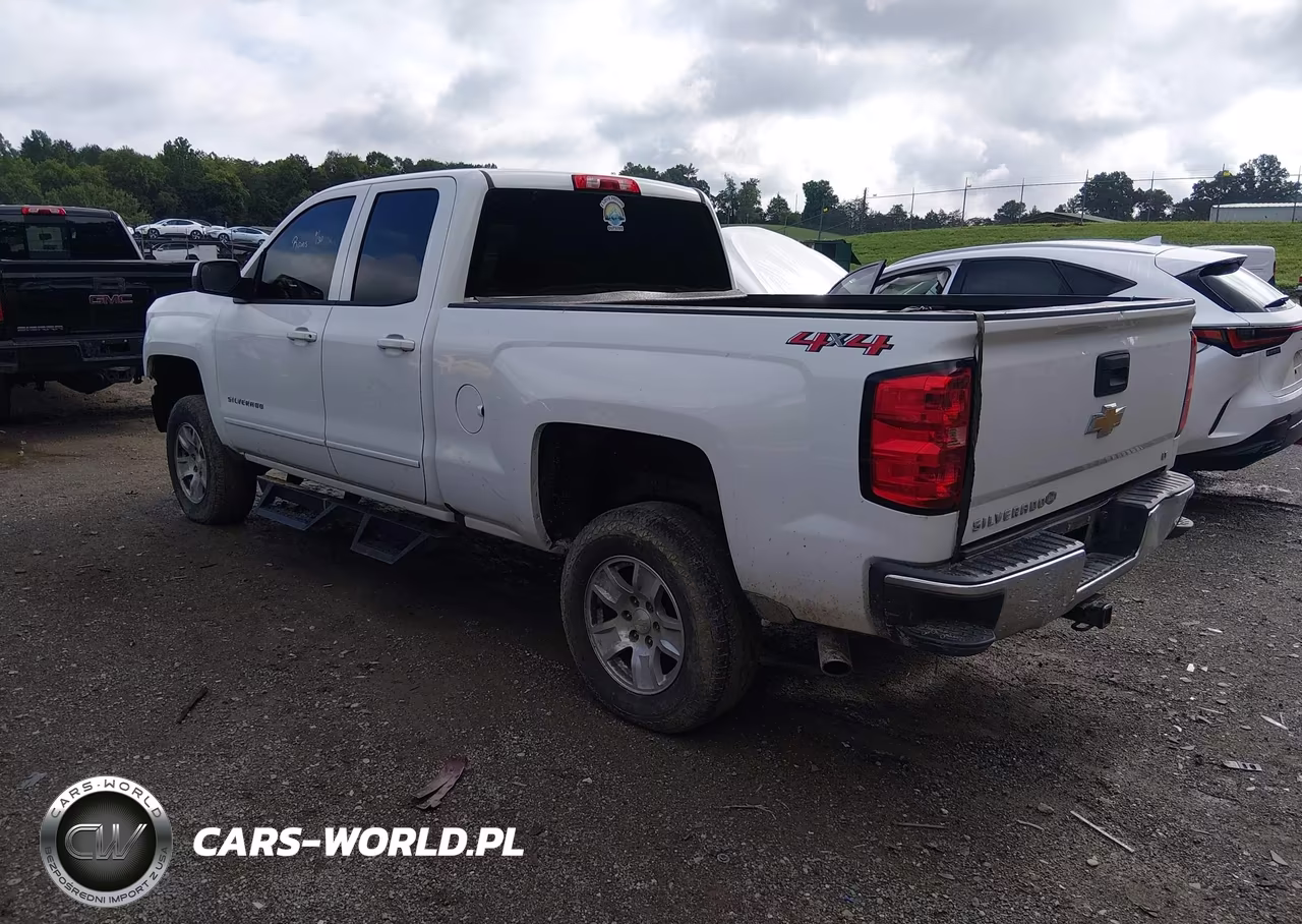 2018 Chevrolet Silverado 1500 1Lt VIN:1GCVKREC4JZ122316 - 3