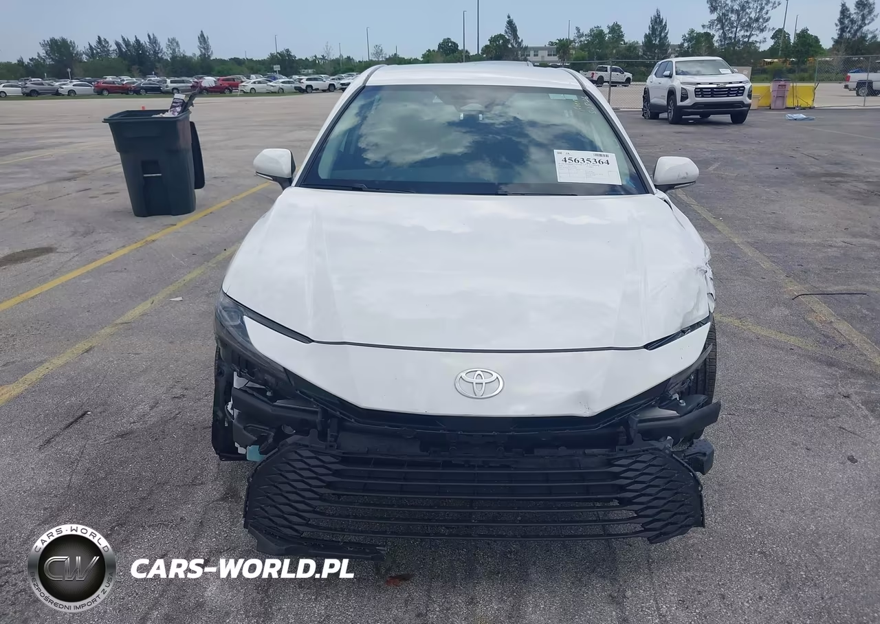 2026 Toyota Camry Le VIN:4T1DAACK5TU253938 - 12