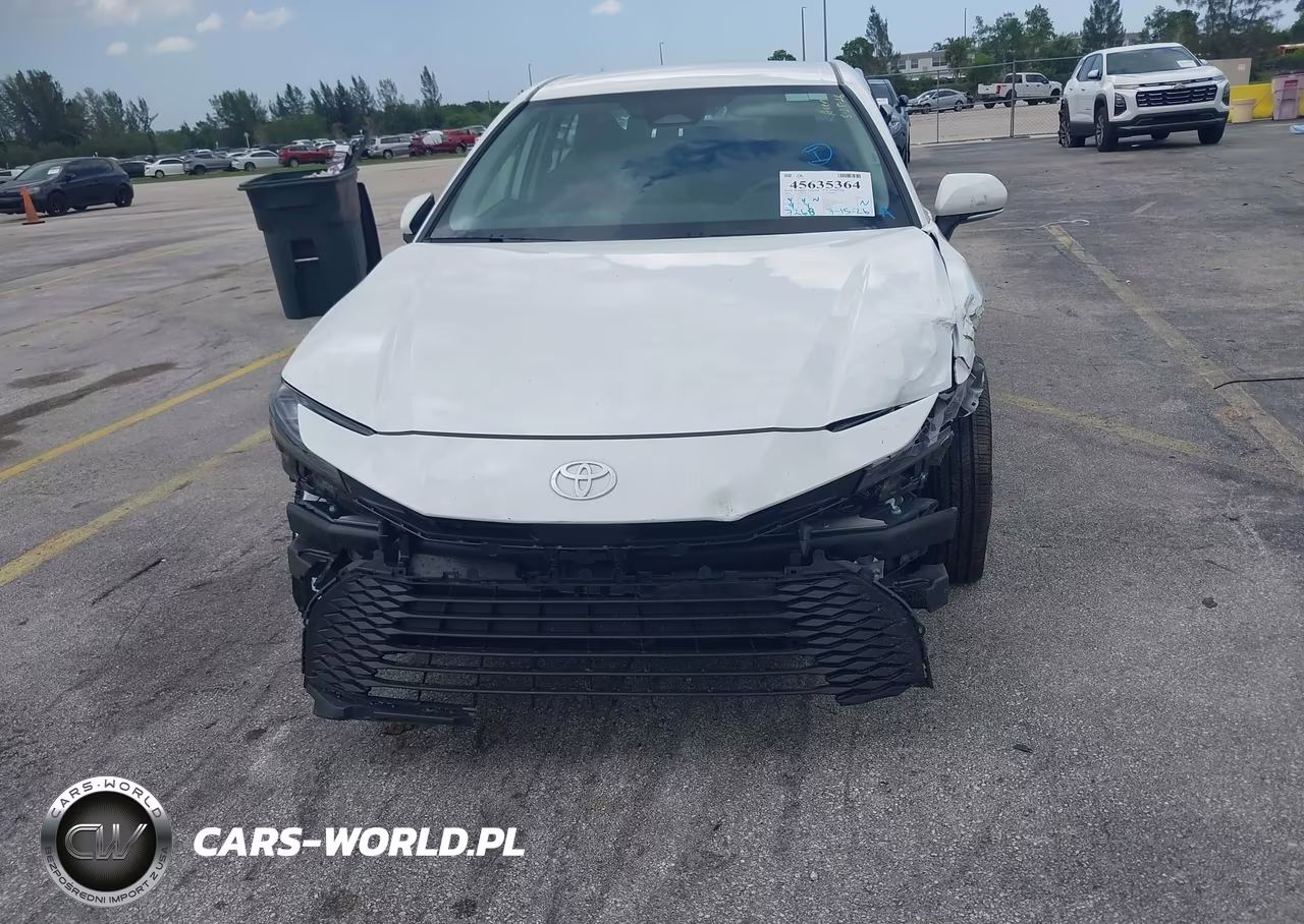 2026 Toyota Camry Le VIN:4T1DAACK5TU253938 - 18