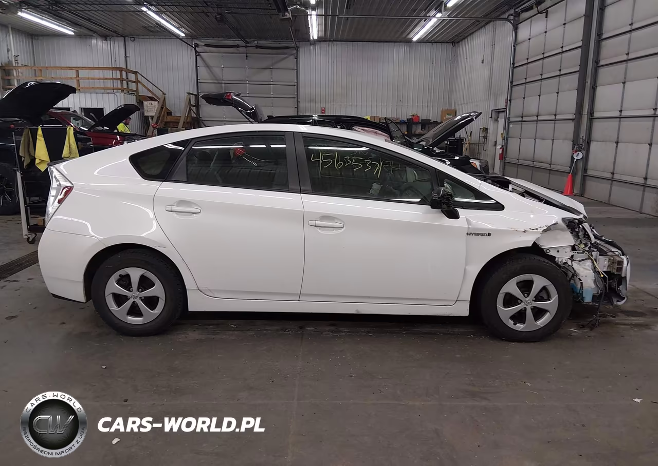 2012 Toyota Prius Two VIN:JTDKN3DU2C5375422 - 14
