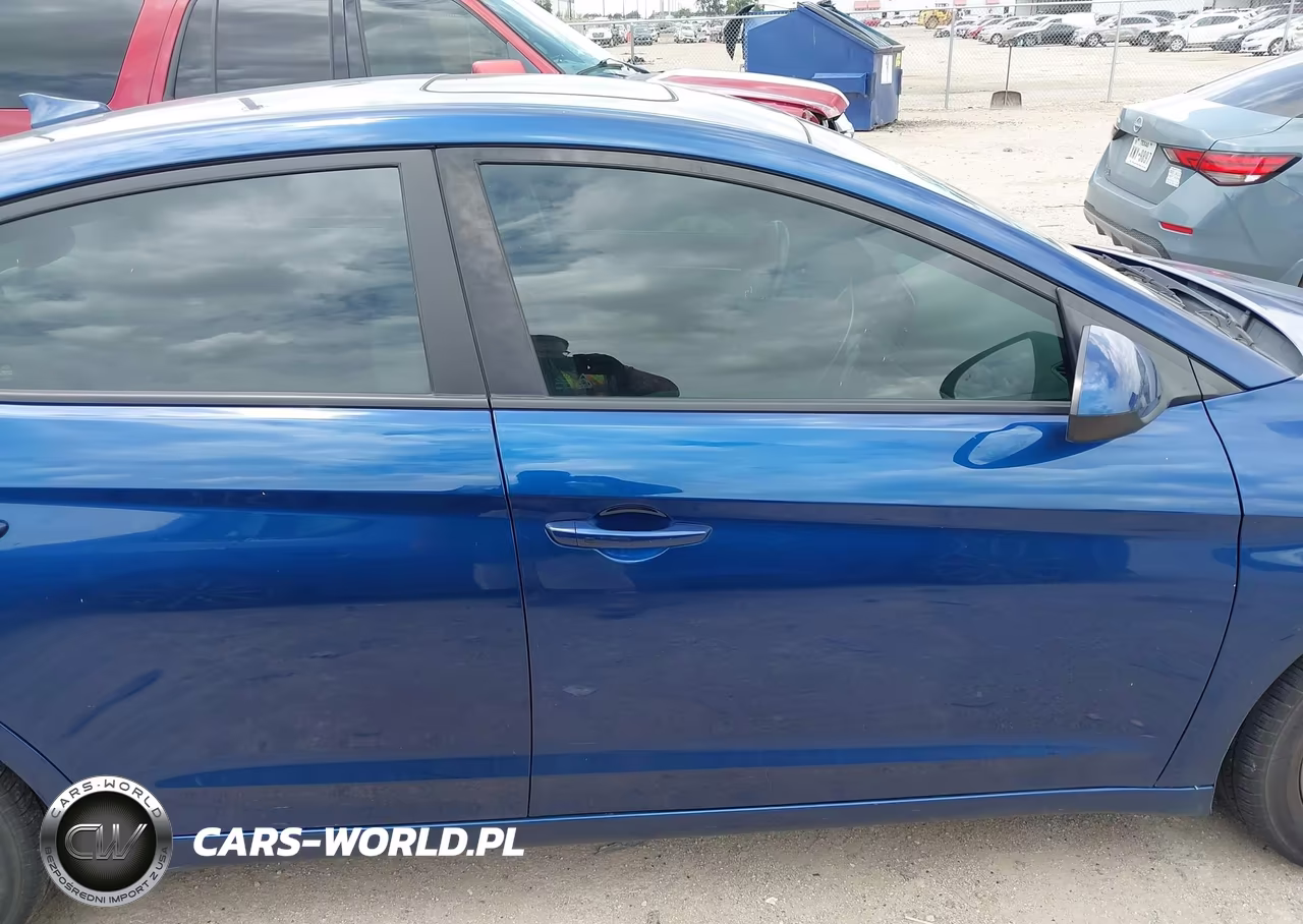 2018 Hyundai Elantra Value Edition VIN:5NPD84LF7JH394991 - 13