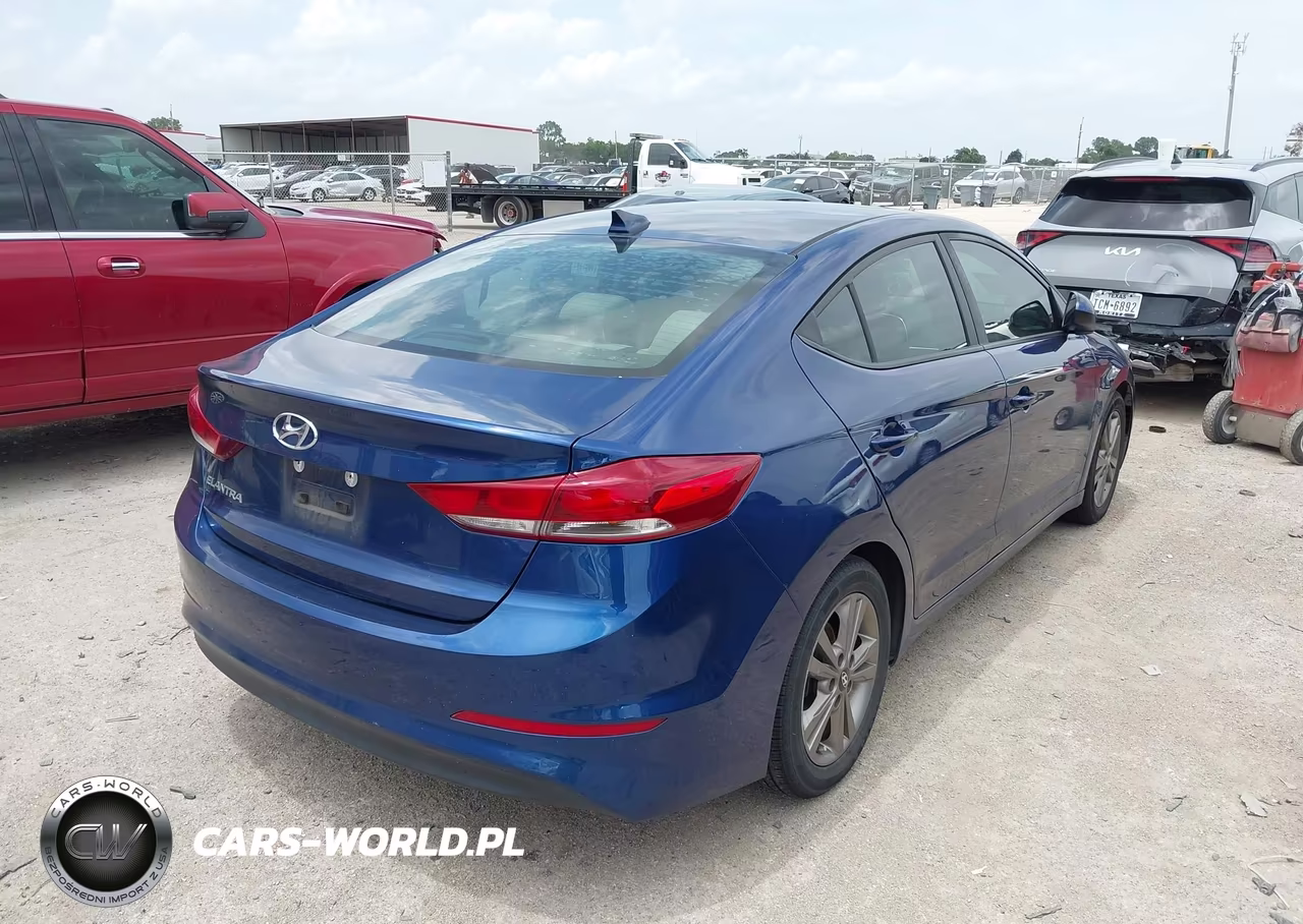2018 Hyundai Elantra Value Edition VIN:5NPD84LF7JH394991 - 4