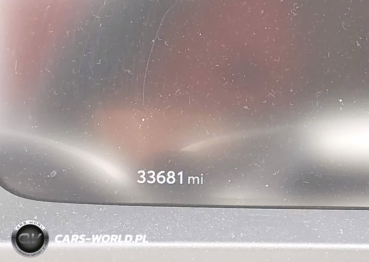 2025 Toyota Crown Signia Limited VIN:JTDACAAJ0S3003345 - 15