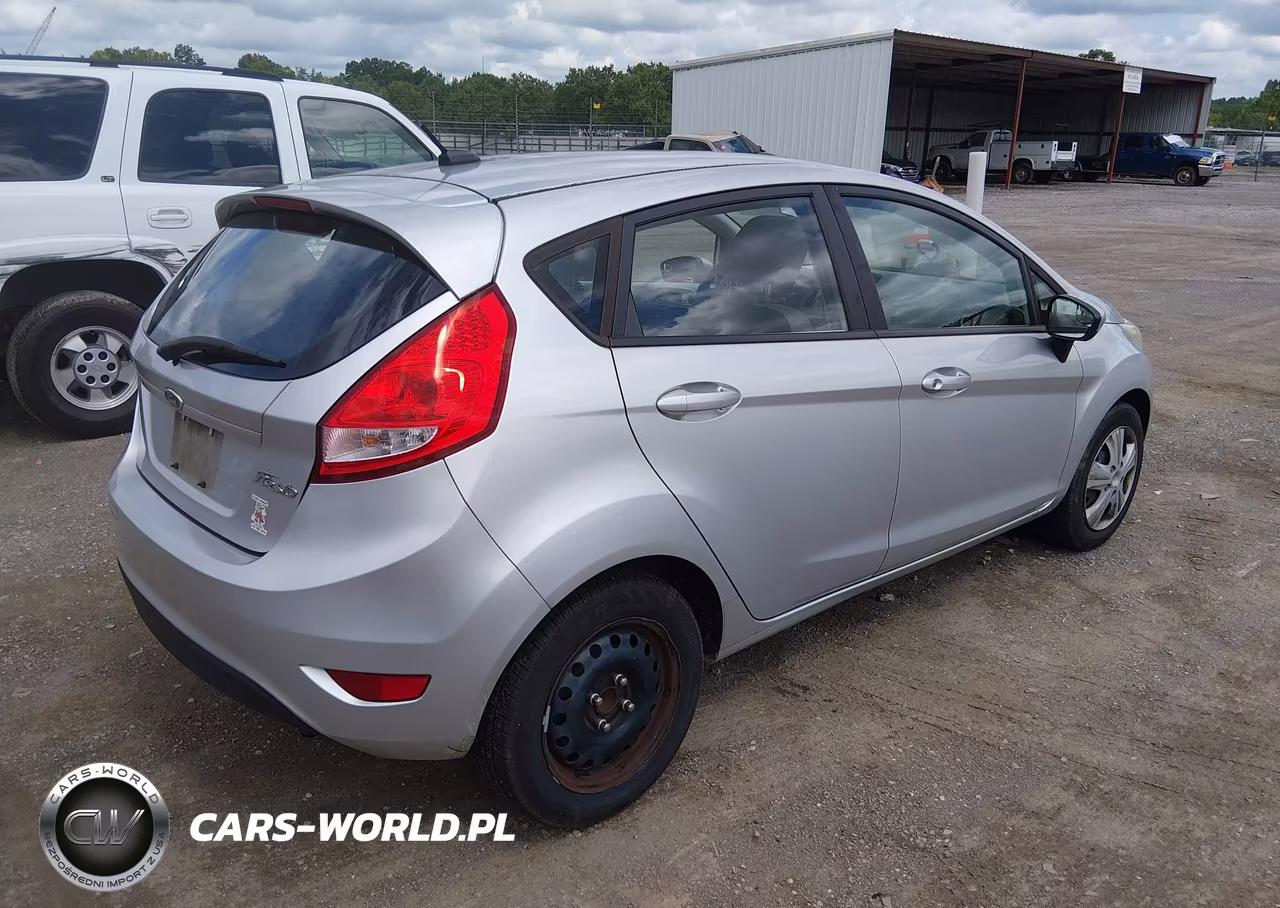 2013 Ford Fiesta S VIN:3FADP4TJ2DM203215 - 4