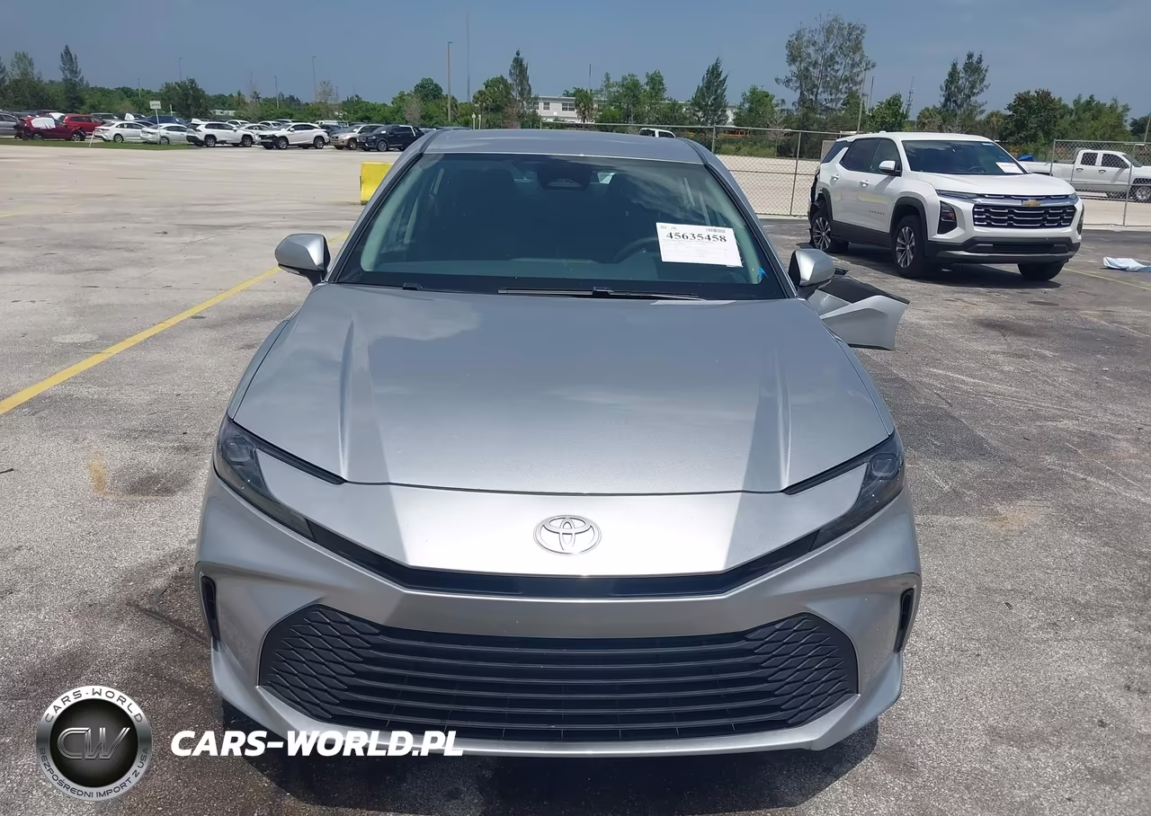 2025 Toyota Camry Le VIN:4T1DAACK7SU553866 - 13