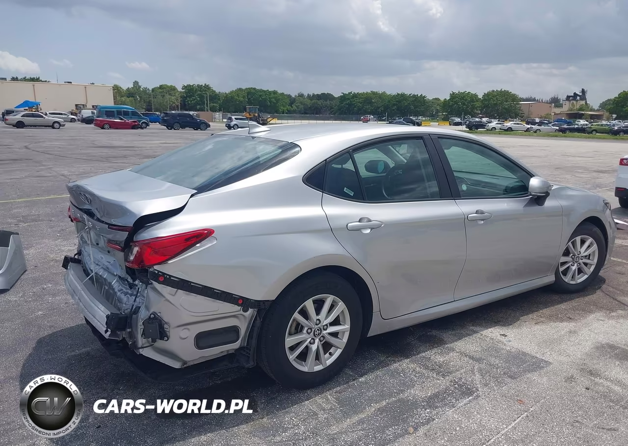 2025 Toyota Camry Le VIN:4T1DAACK7SU553866 - 18