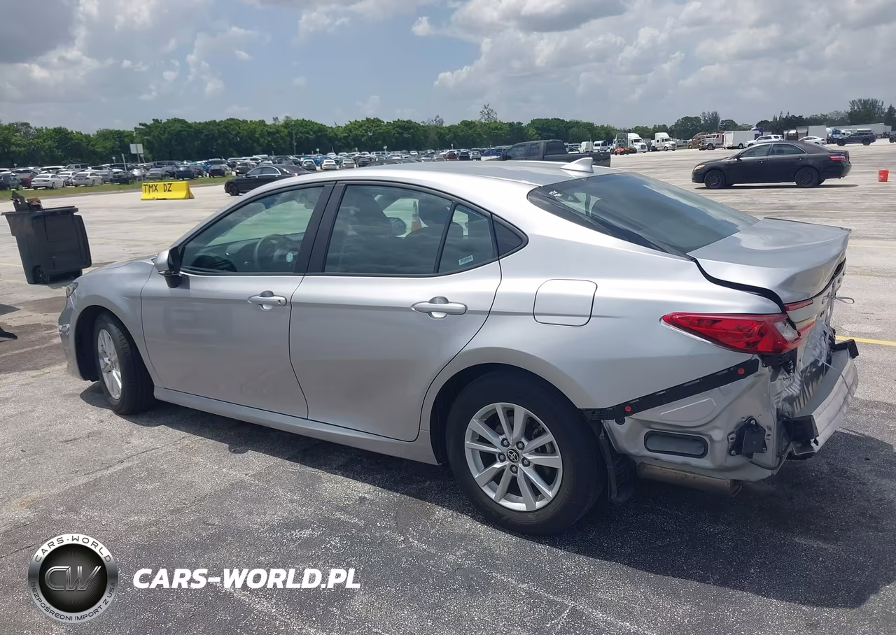 2025 Toyota Camry Le VIN:4T1DAACK7SU553866 - 19