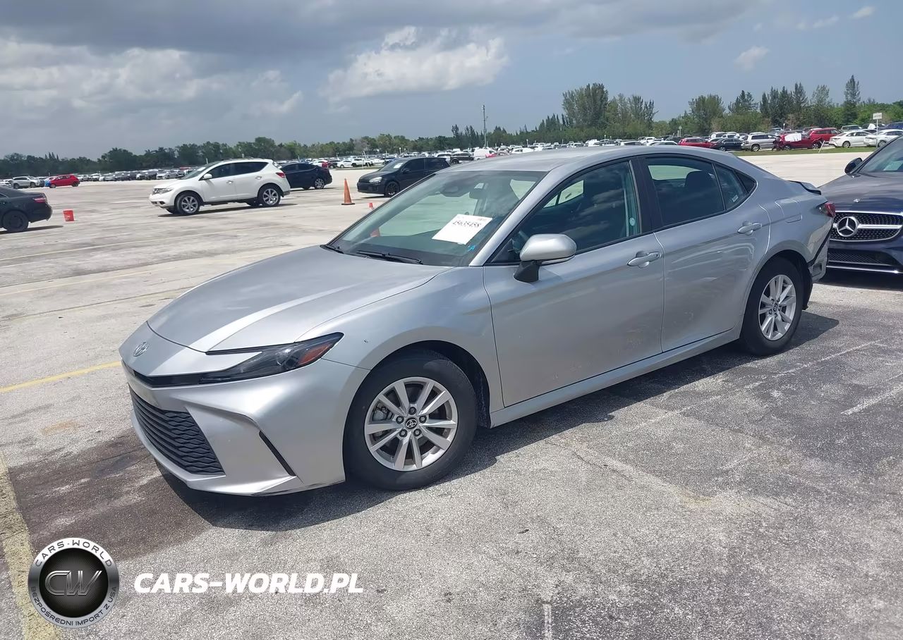 2025 Toyota Camry Le VIN:4T1DAACK7SU553866 - 2