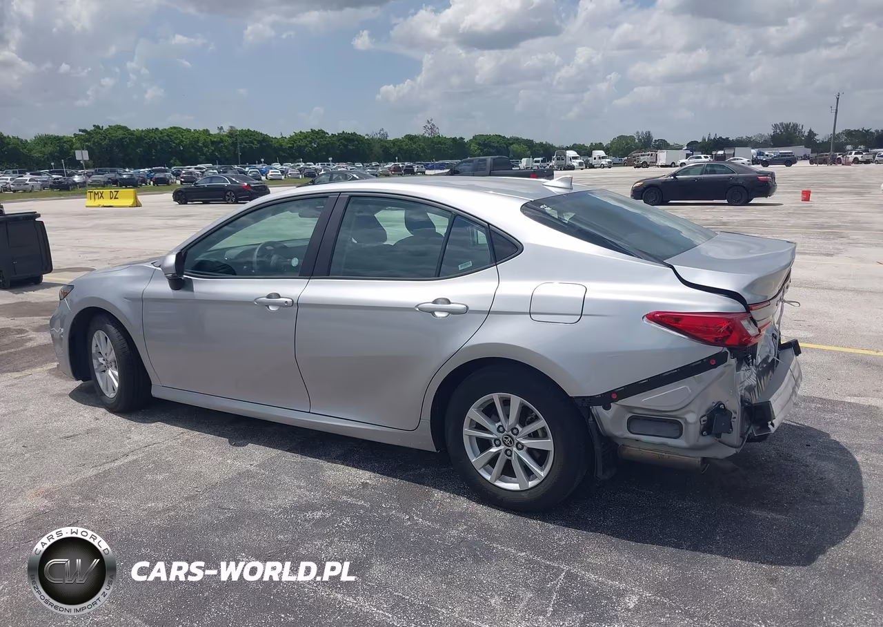 2025 Toyota Camry Le VIN:4T1DAACK7SU553866 - 3