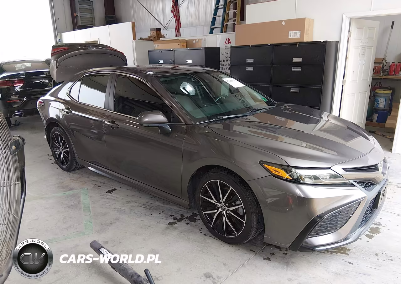 2021 Toyota Camry Se – zdjęcie 1 z 17