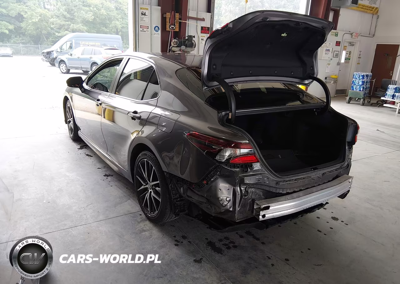 2021 Toyota Camry Se VIN:4T1G11AK8MU585583 - 3