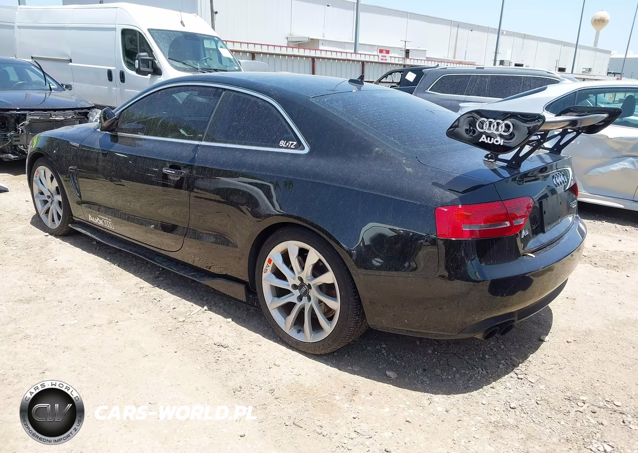 2011 Audi A5 2.0T Premium VIN:WAULFAFR9BA075569 - 3