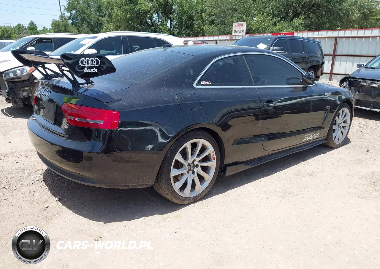 2011 Audi A5 2.0T Premium VIN:WAULFAFR9BA075569 - 4