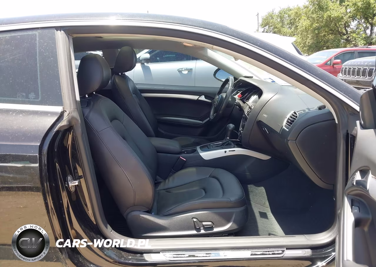 2011 Audi A5 2.0T Premium VIN:WAULFAFR9BA075569 - 5