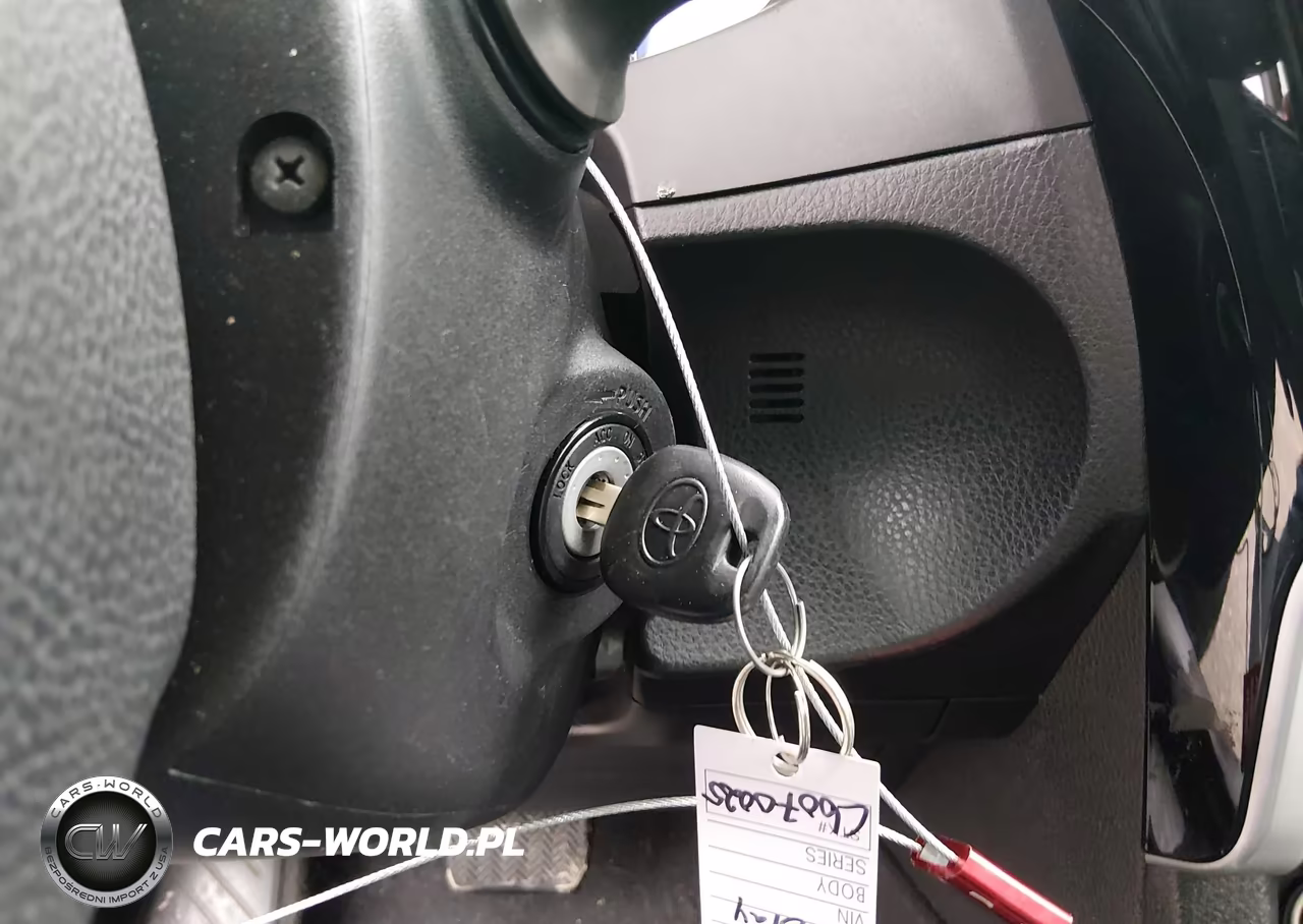 2017 Toyota Corolla L VIN:5YFBURHE1HP696502 - 11