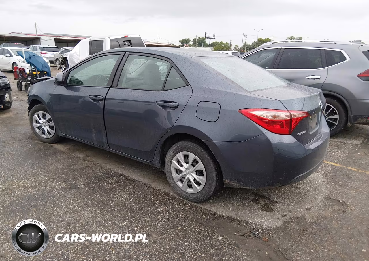 2017 Toyota Corolla L VIN:5YFBURHE1HP696502 - 3