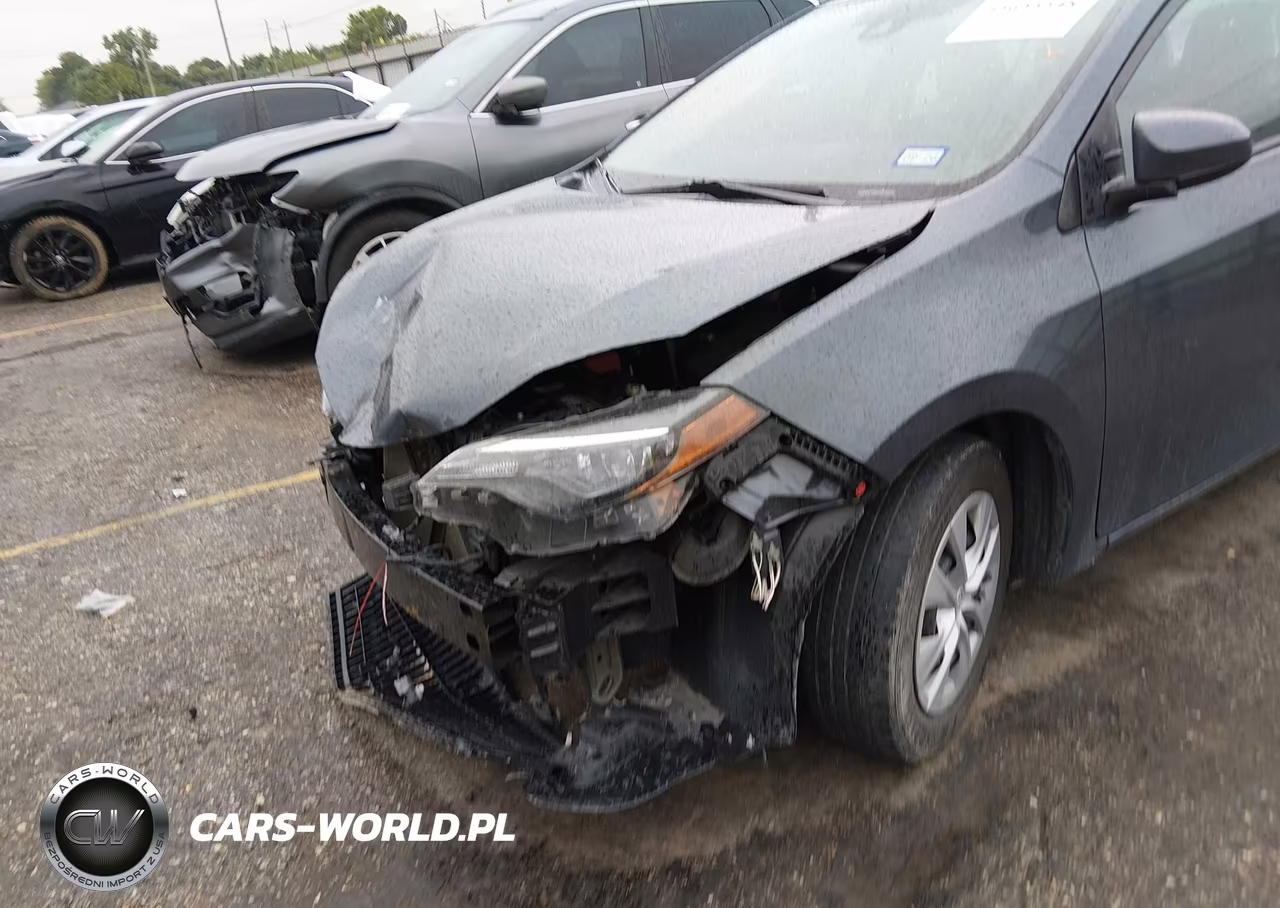2017 Toyota Corolla L VIN:5YFBURHE1HP696502 - 6