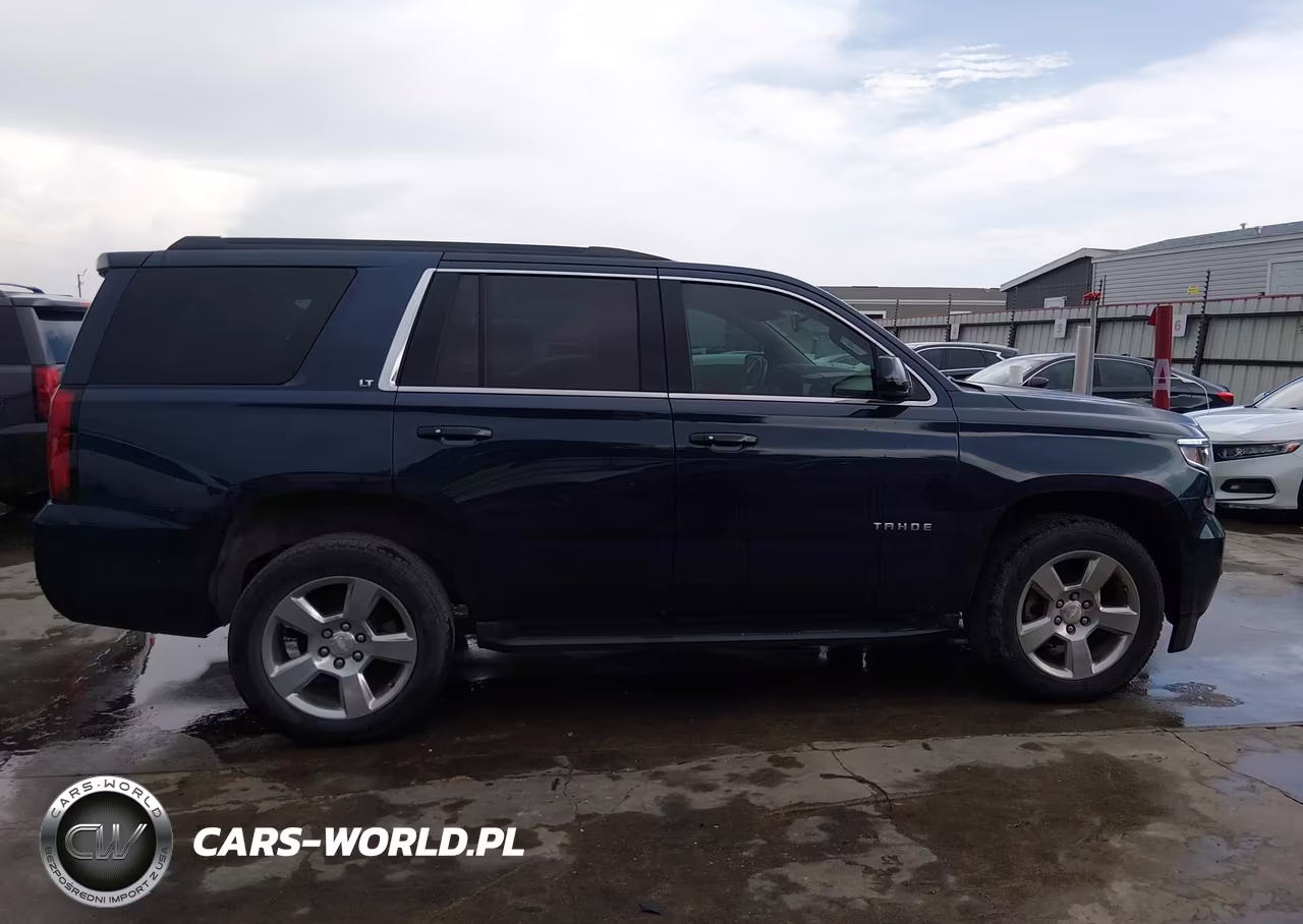 2019 Chevrolet Tahoe Lt VIN:1GNSCBKC6KR167536 - 12