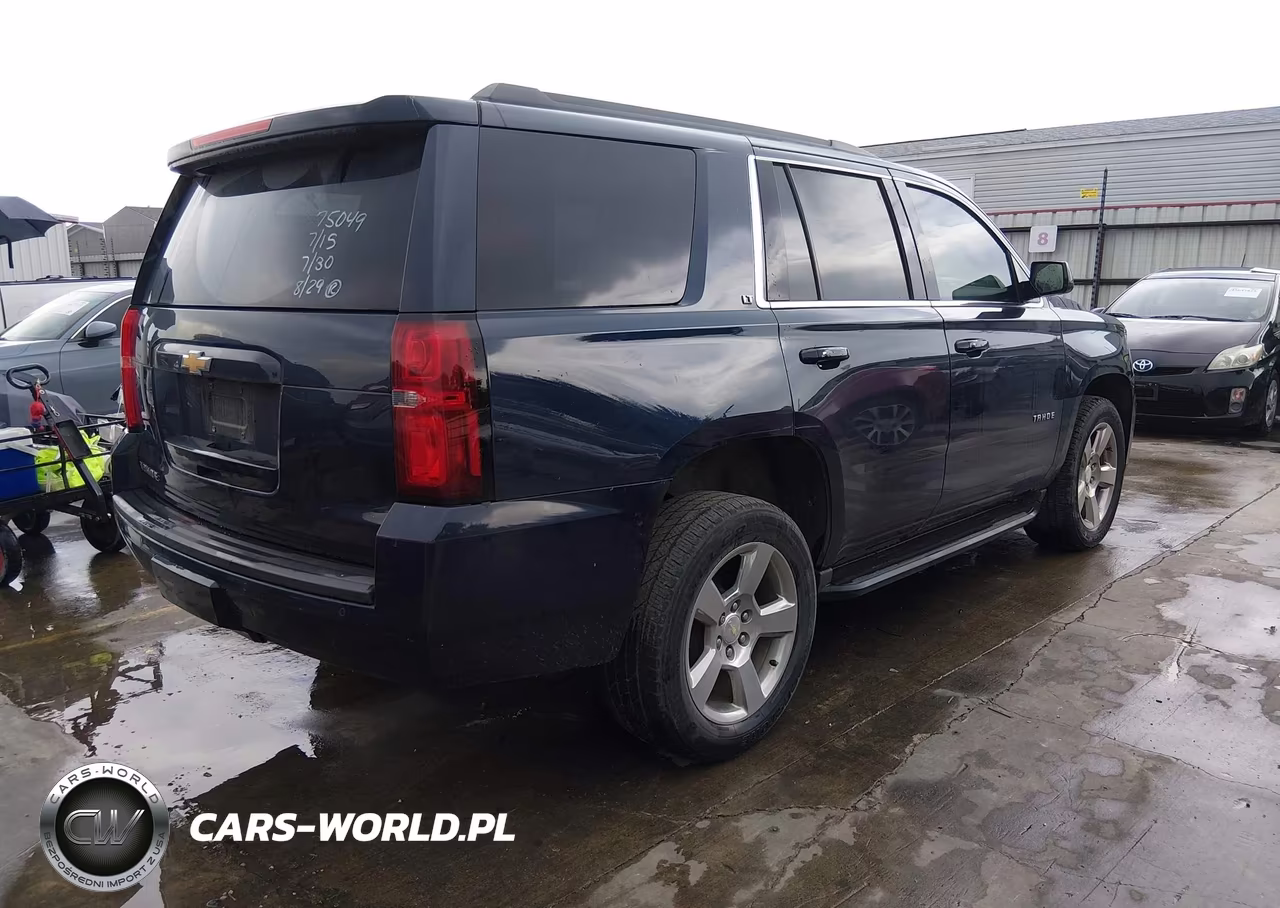 2019 Chevrolet Tahoe Lt VIN:1GNSCBKC6KR167536 - 4