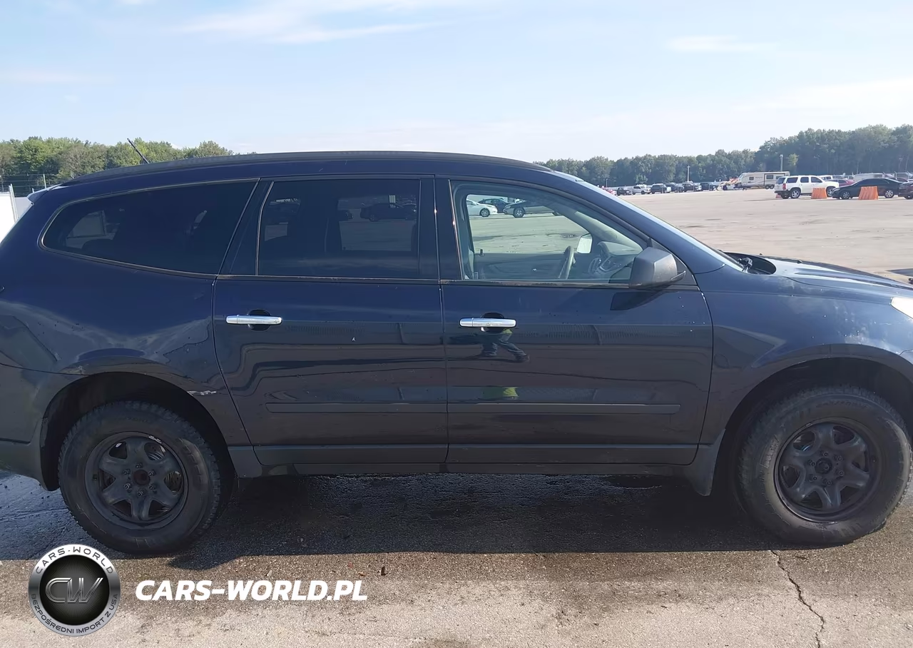 2015 Chevrolet Traverse Ls VIN:1GNKRFKDXFJ138527 - 13