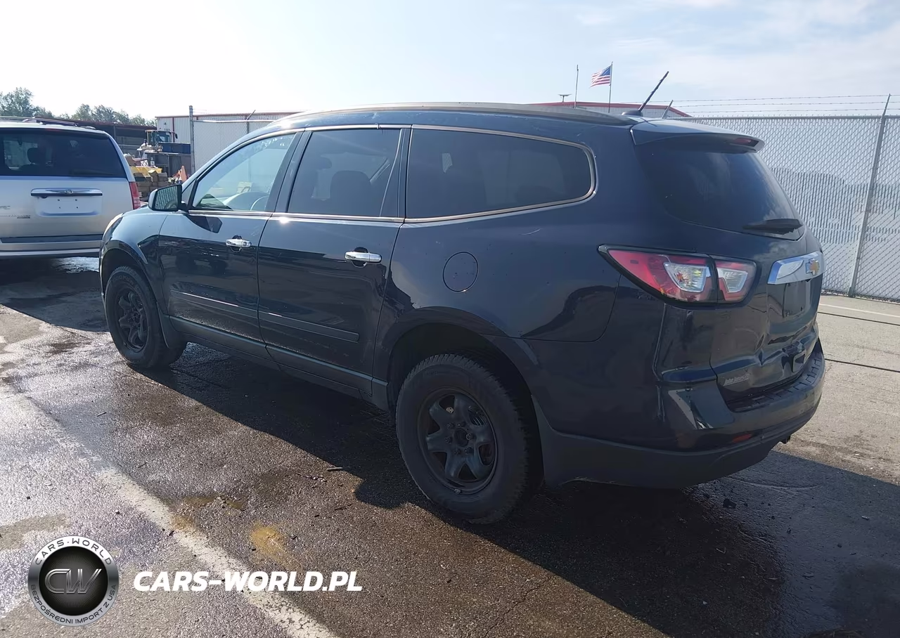 2015 Chevrolet Traverse Ls VIN:1GNKRFKDXFJ138527 - 3