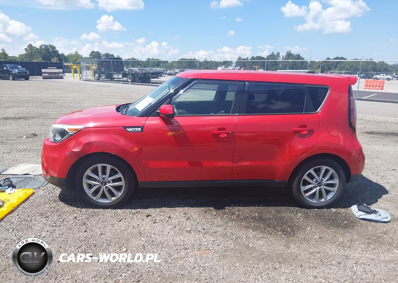 2018 Kia Soul + VIN:KNDJP3A58J7581560 - 14