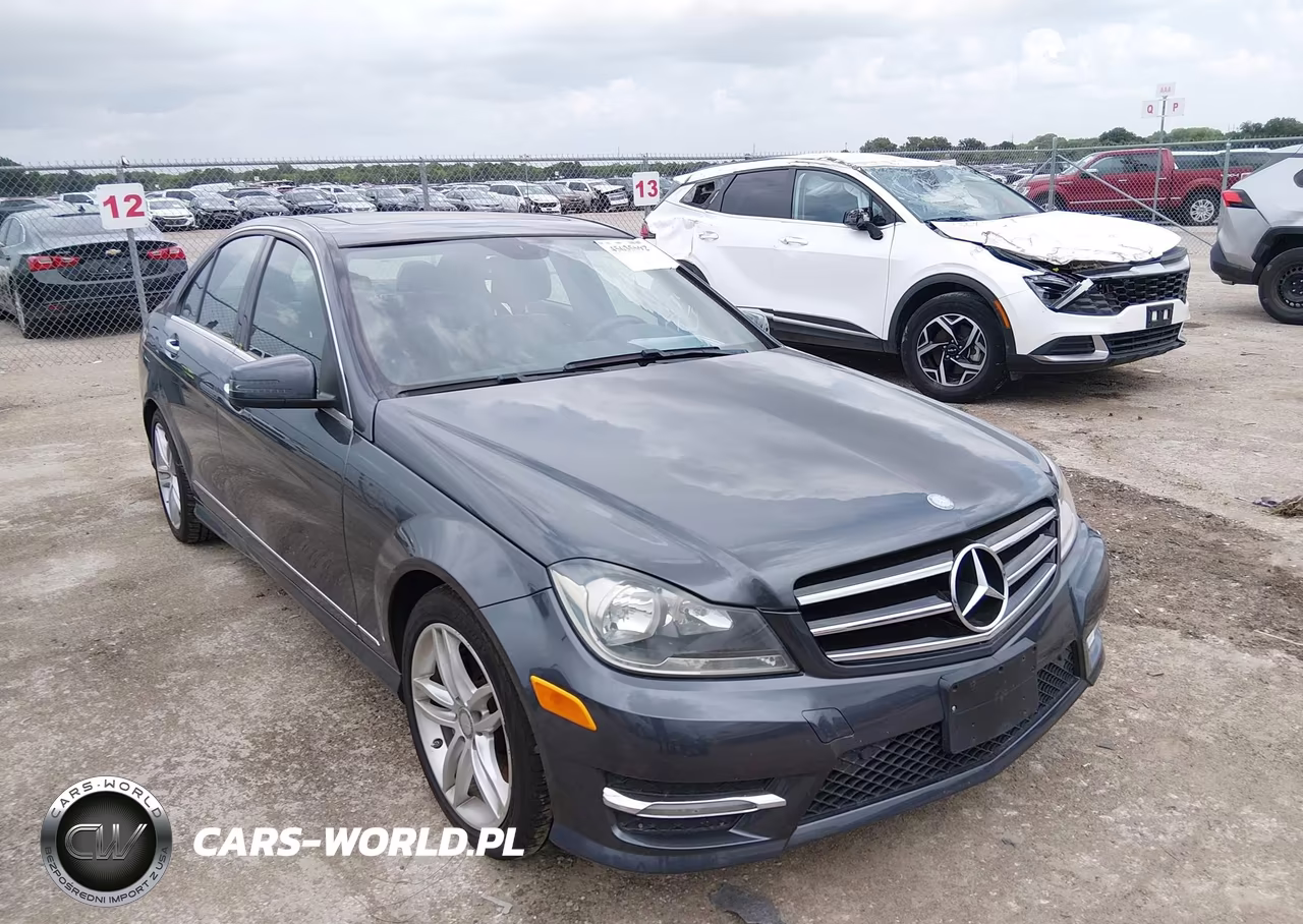 2014 Mercedes-Benz C 300 Sport 4Matic – zdjęcie 1 z 16