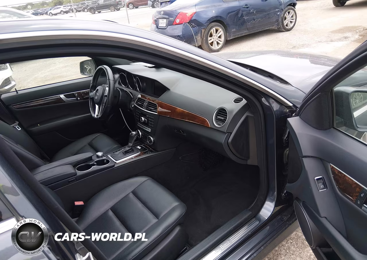 2014 Mercedes-Benz C 300 Sport 4Matic VIN:WDDGF8AB2EA952792 - 5