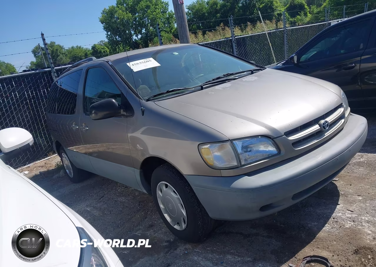 1999 Toyota Sienna Le
