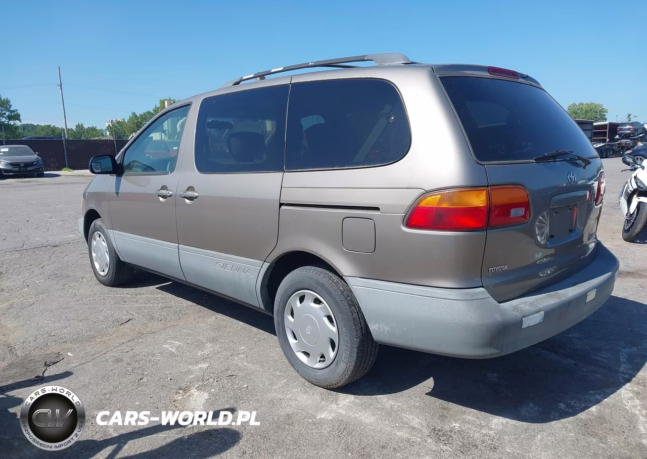 1999 Toyota Sienna Le VIN:4T3ZF13C0XU123952 - 3