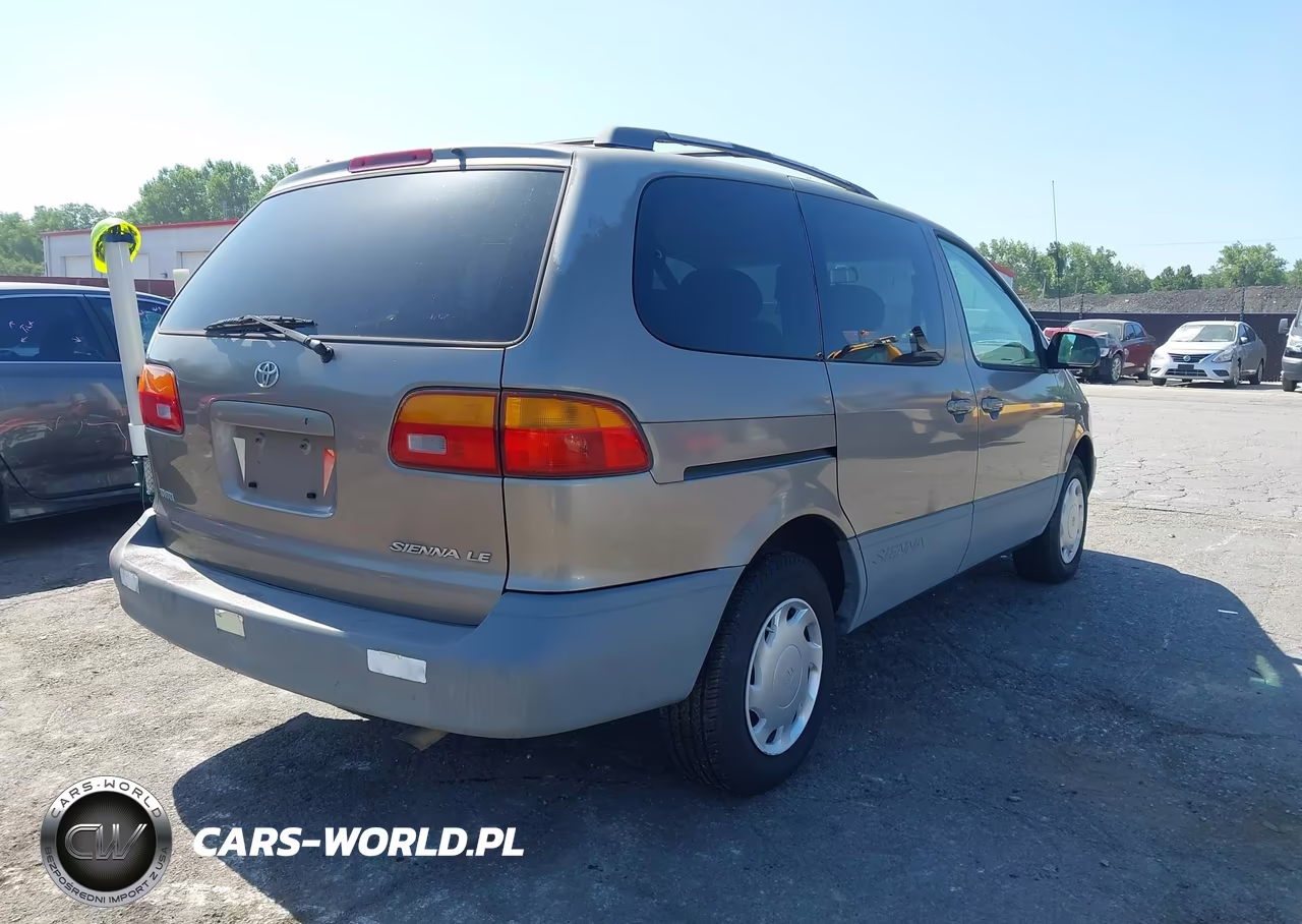 1999 Toyota Sienna Le VIN:4T3ZF13C0XU123952 - 4