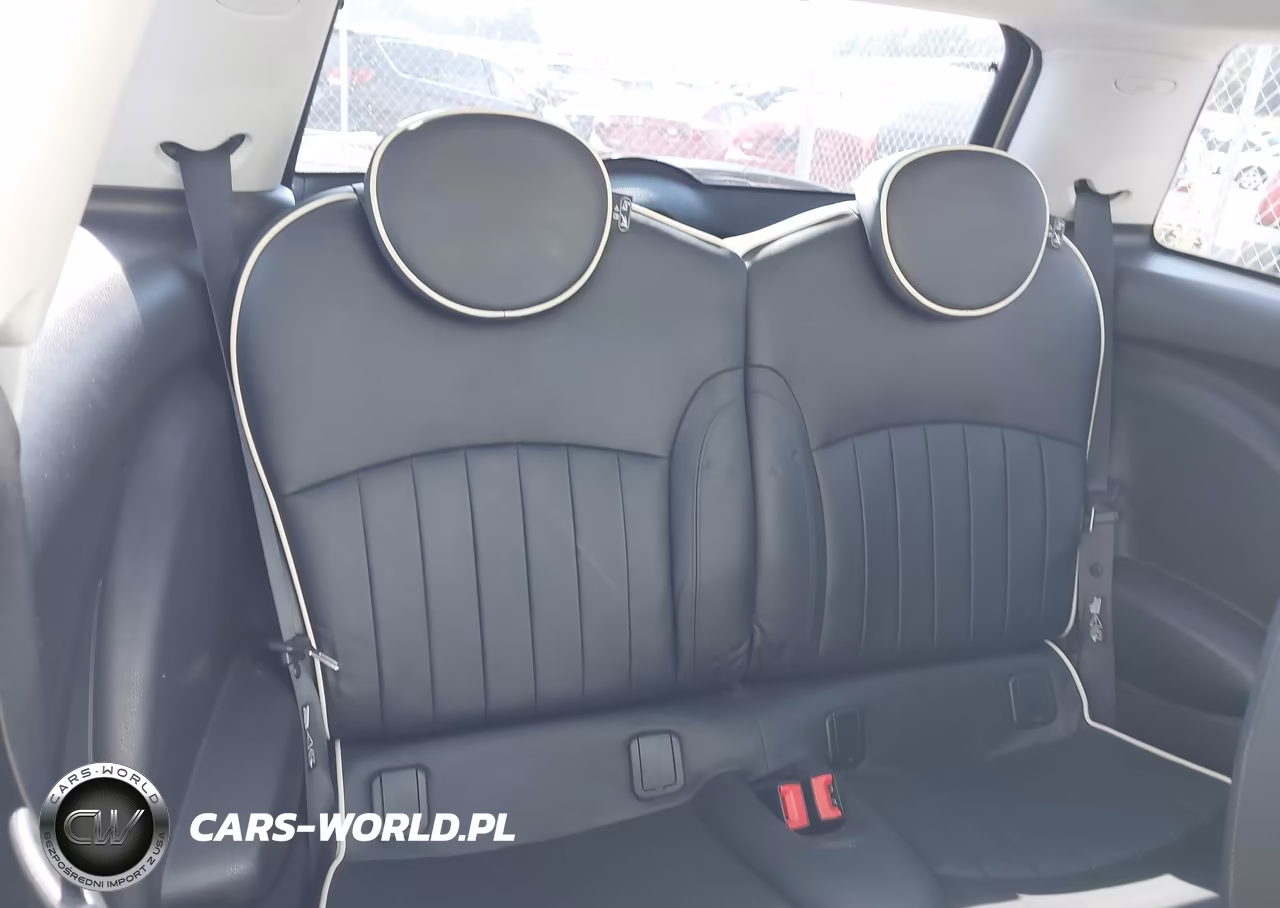 2010 Mini Cooper VIN:WMWMF3C55ATZ65183 - 8