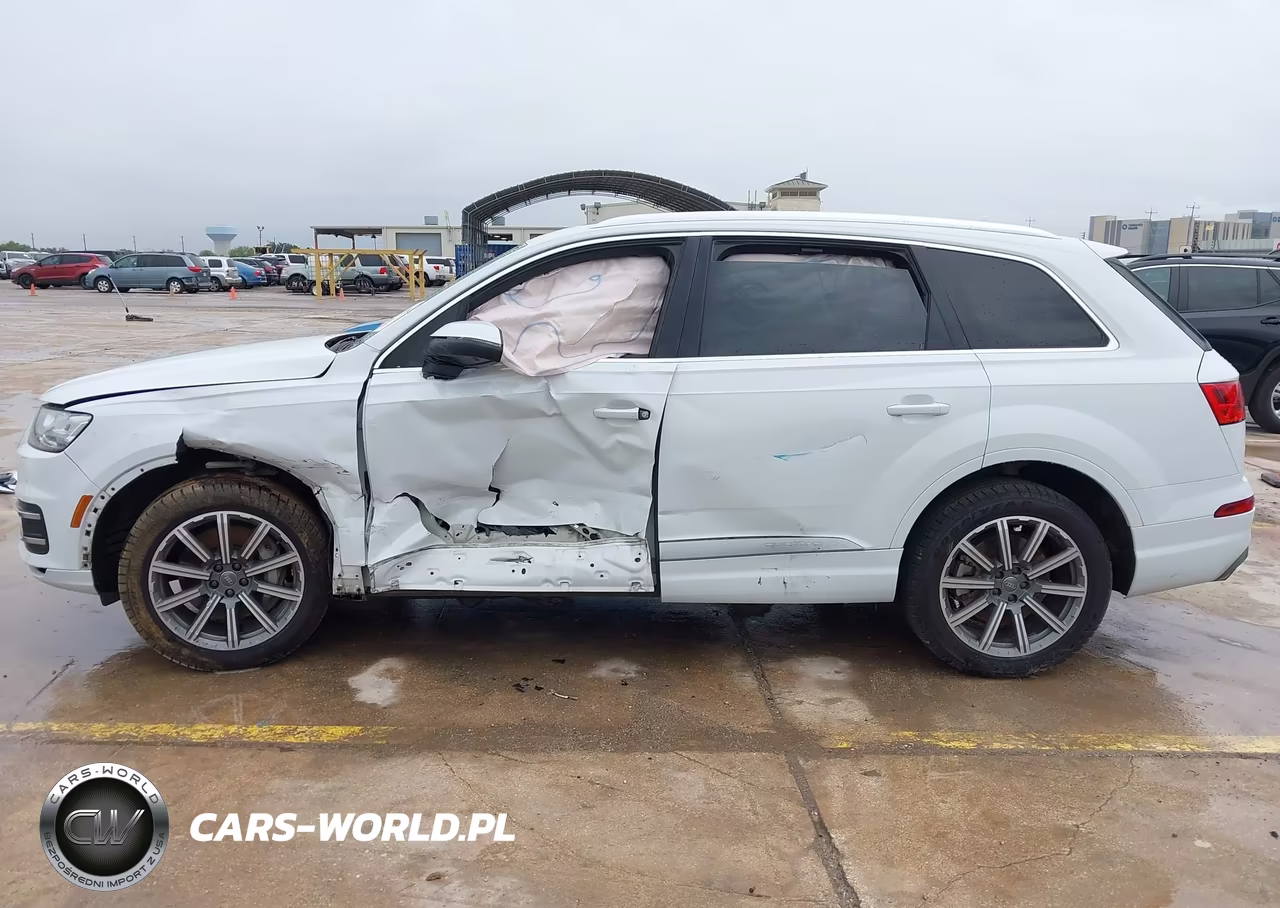 2018 Audi Q7 3.0T Premium VIN:WA1LAAF70JD049921 - 15