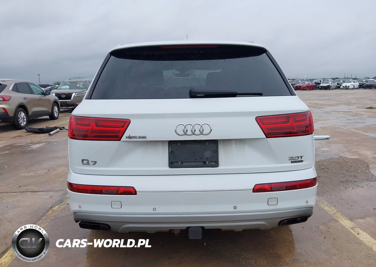 2018 Audi Q7 3.0T Premium VIN:WA1LAAF70JD049921 - 17