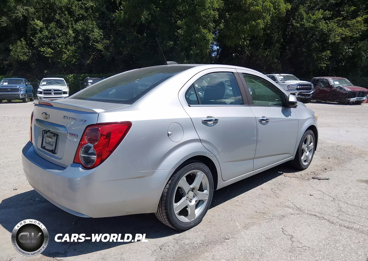 2015 Chevrolet Sonic Ltz Auto VIN:1G1JE5SB8F4208381 - 4