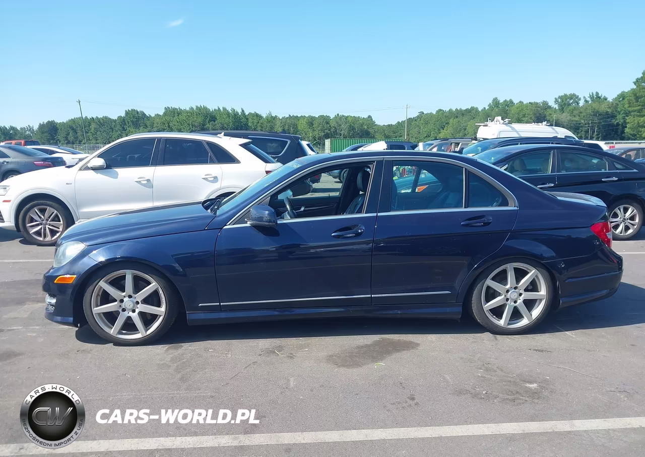 2014 Mercedes-Benz C 300 Sport 4Matic VIN:WDDGF8AB4EA967651 - 14