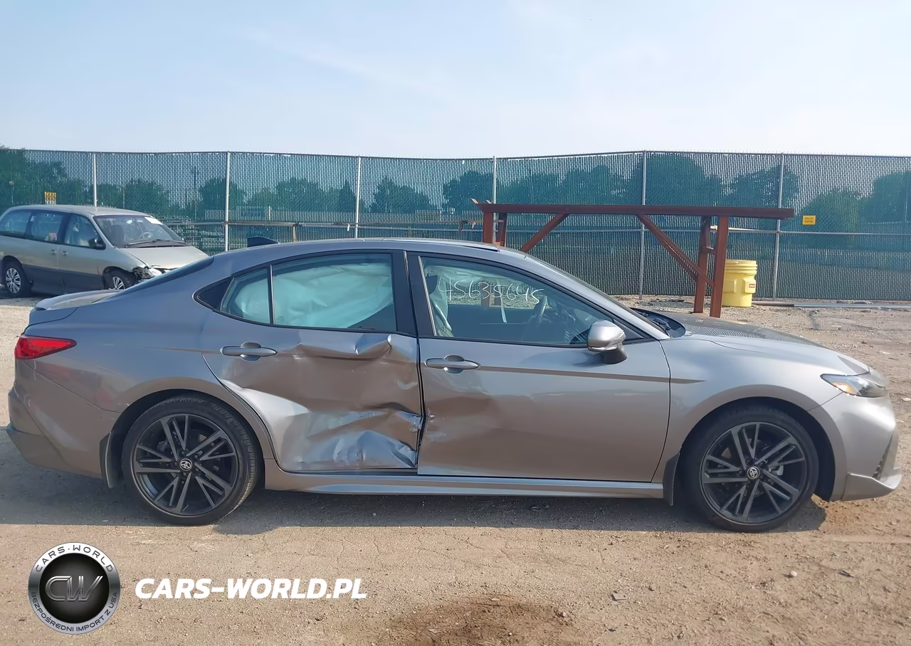 2025 Toyota Camry Xse VIN:4T1DBADK1SU515643 - 13