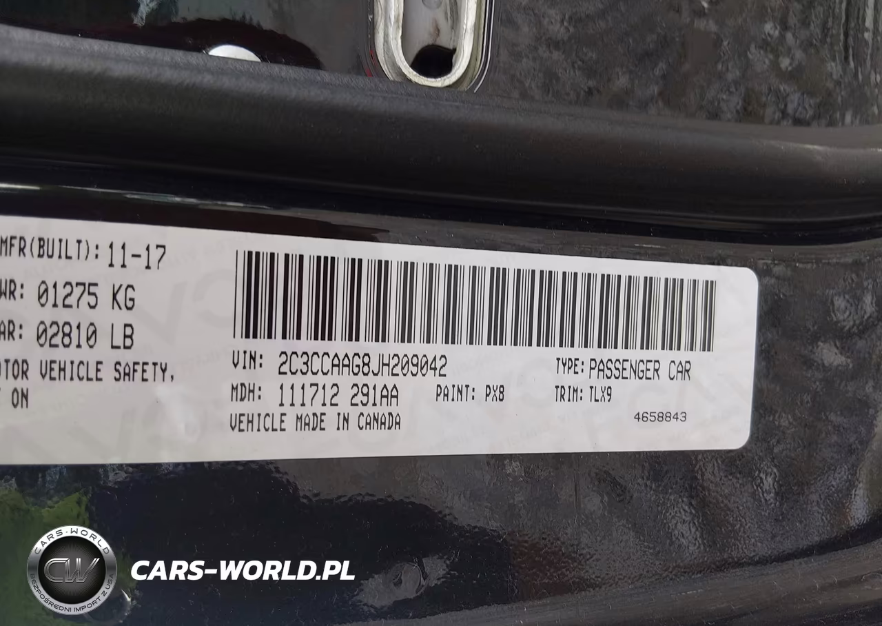 2018 Chrysler 300 Touring L VIN:2C3CCAAG8JH209042 - 9