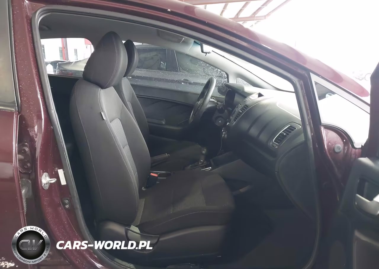 2018 Kia Forte Lx VIN:3KPFK4A76JE189110 - 5