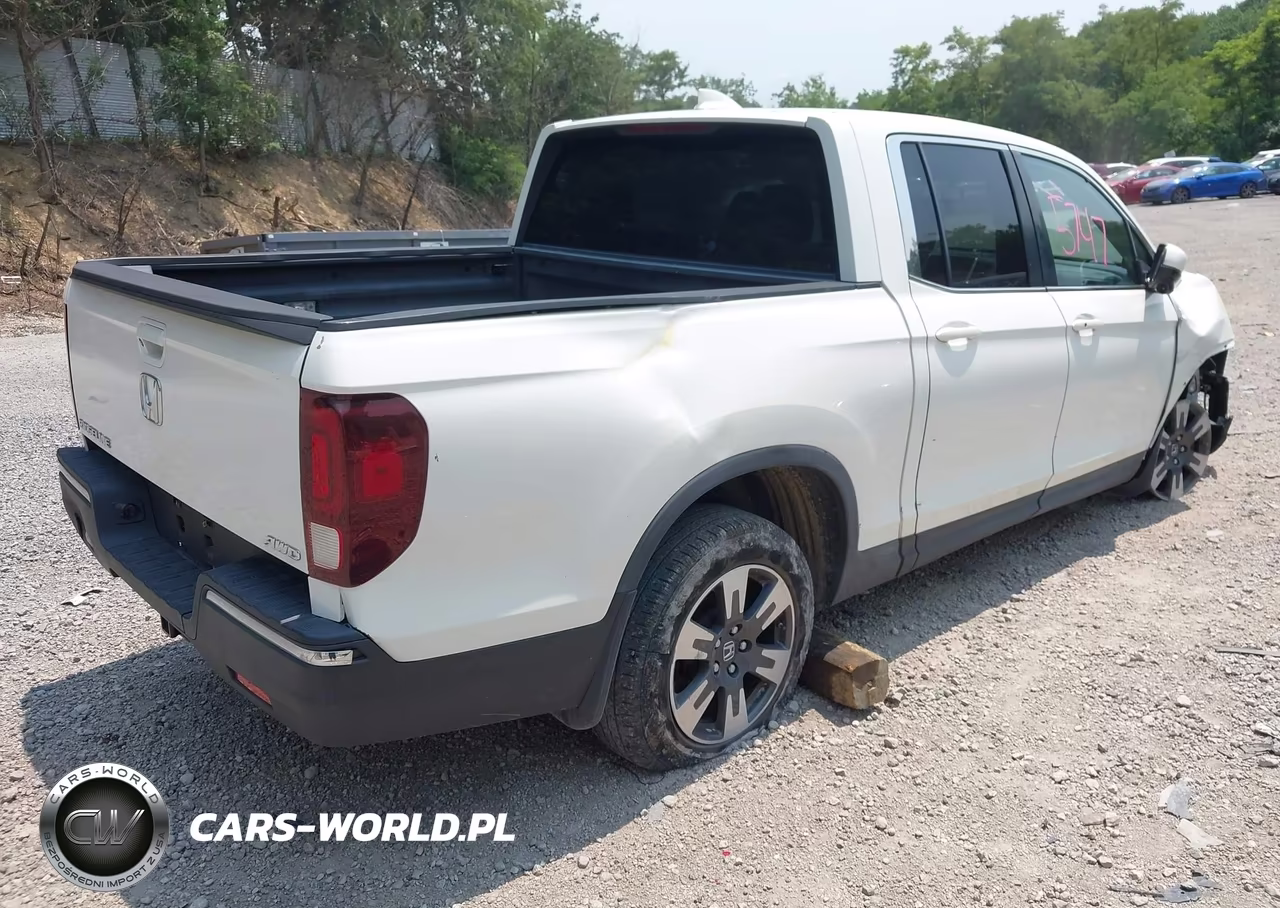 2017 Honda Ridgeline Rtl-T VIN:5FPYK3F65HB027709 - 4