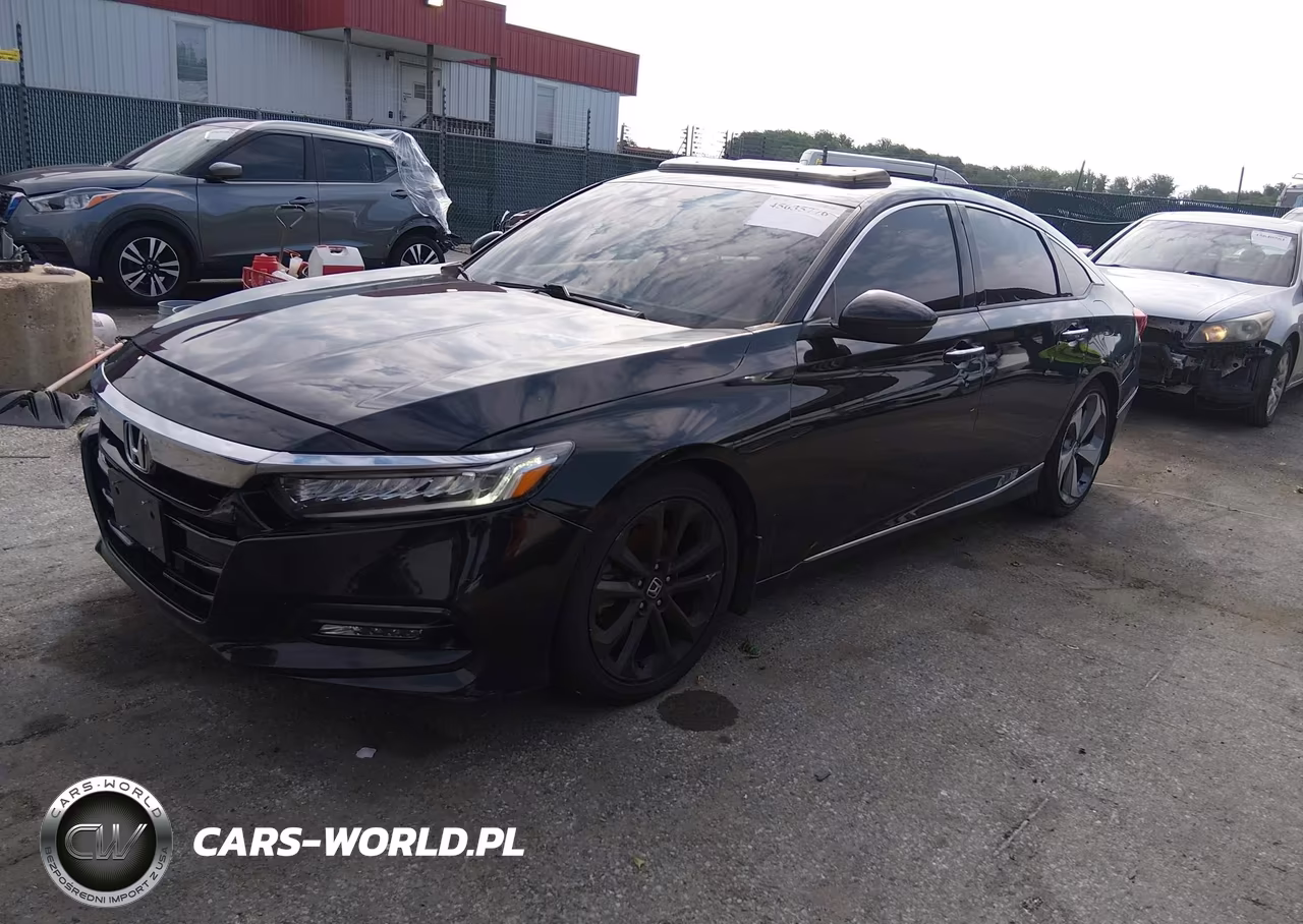 2018 Honda Accord Touring VIN:1HGCV1F99JA107023 - 2