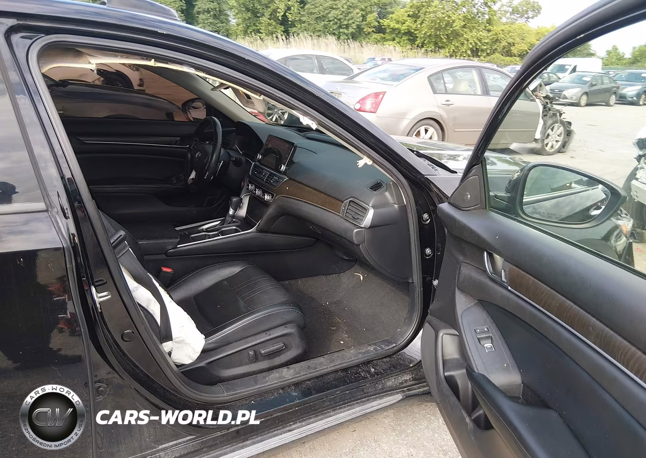 2018 Honda Accord Touring VIN:1HGCV1F99JA107023 - 5
