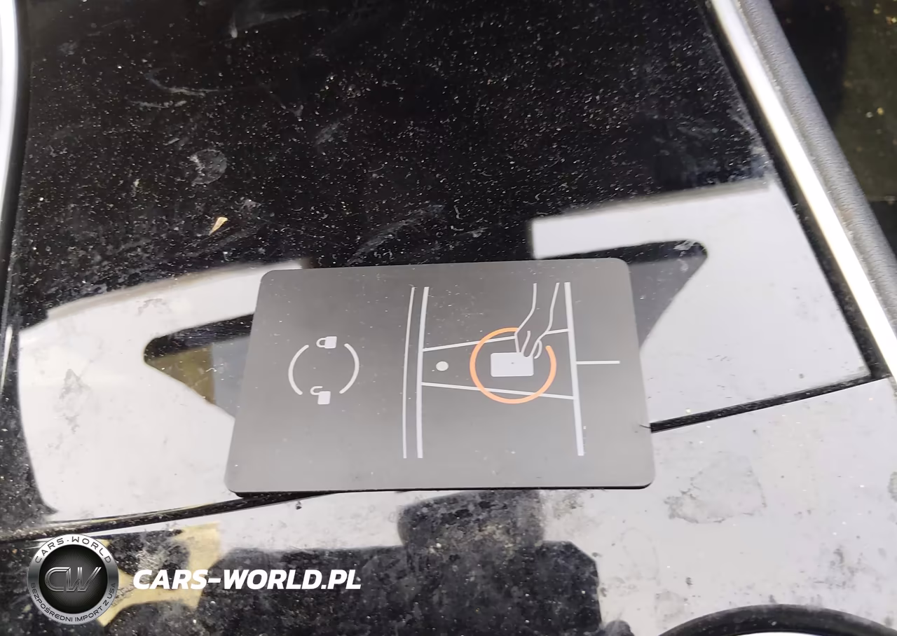 2020 Tesla Model Y Long Range Dual Motor All-Wheel Drive VIN:5YJYGDEE5LF036928 - 10